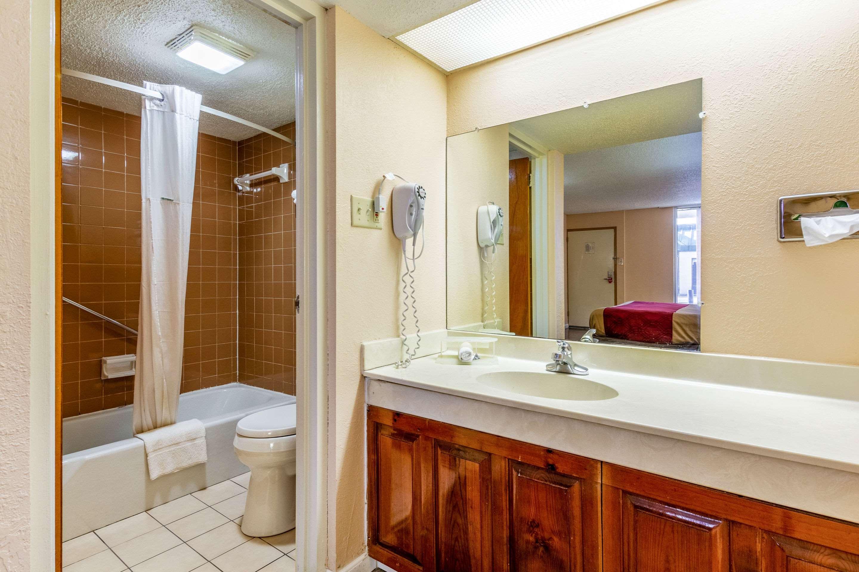 Econo Lodge Rocky Top Eksteriør billede