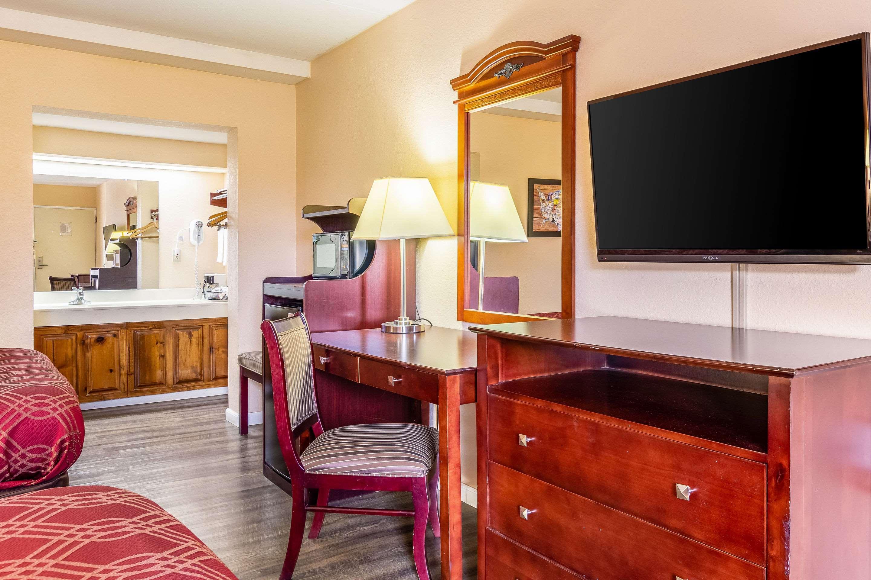 Econo Lodge Rocky Top Eksteriør billede