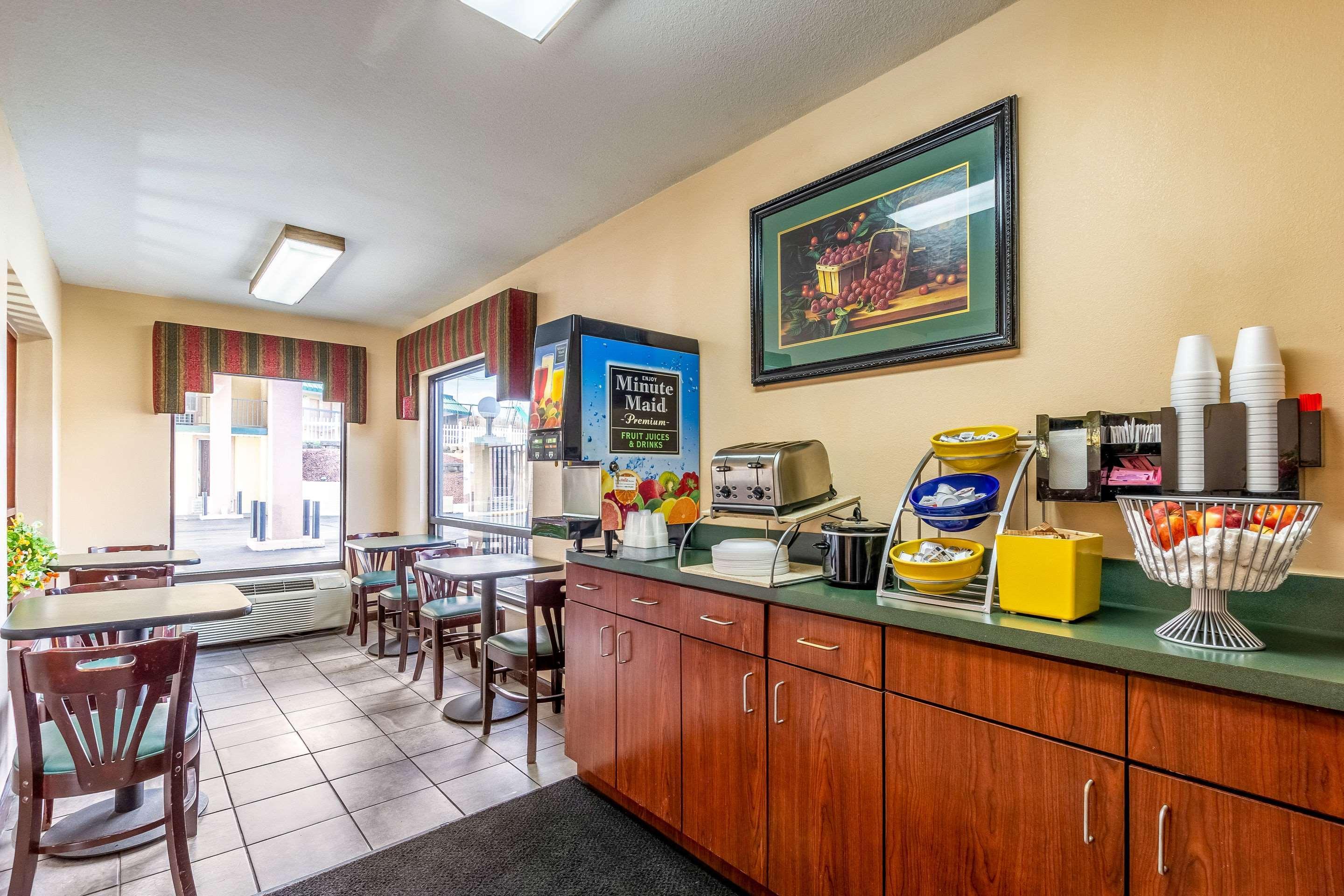 Econo Lodge Rocky Top Eksteriør billede